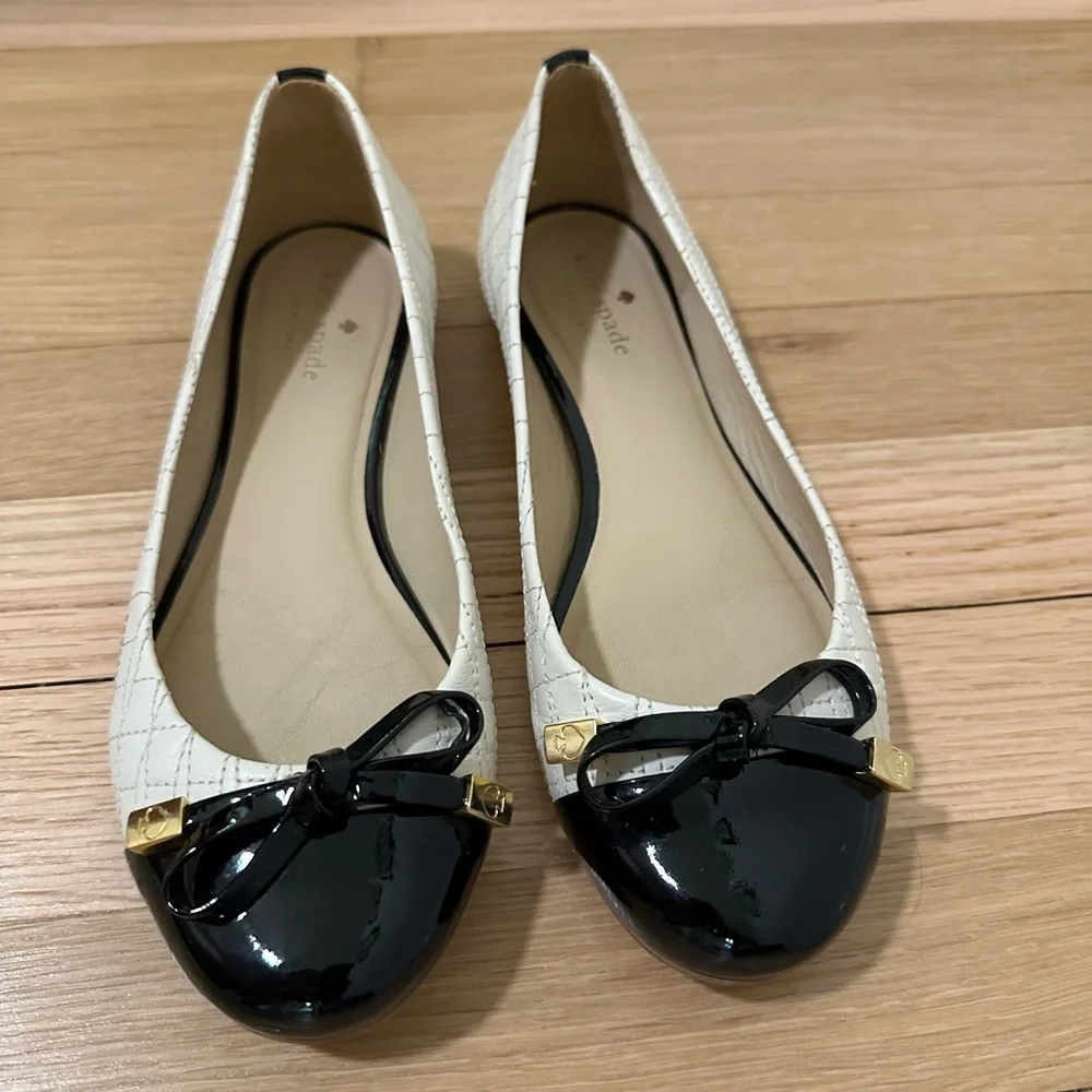 Kate Spade black/white ballet flats with bow accents